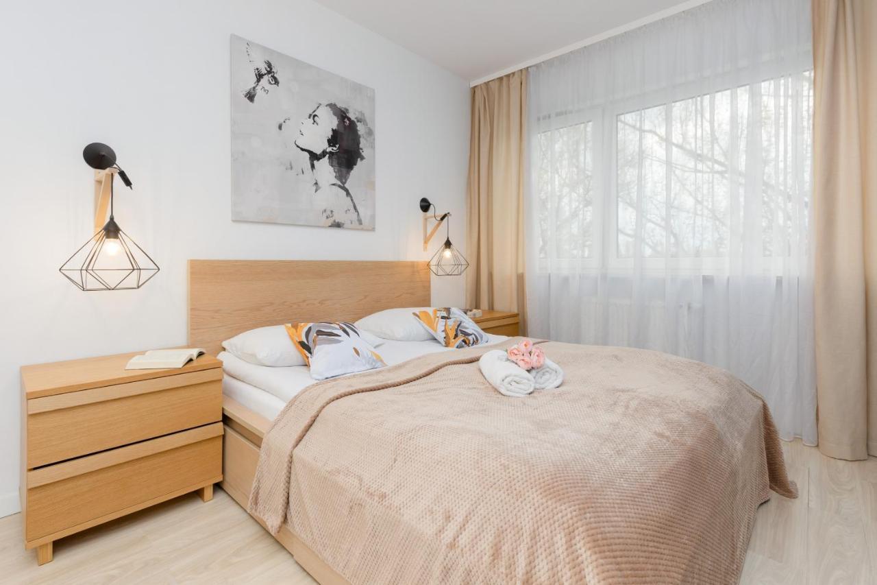 Warsaw Sokolowska One Bedroom Apartament By Noclegi Renters Luaran gambar